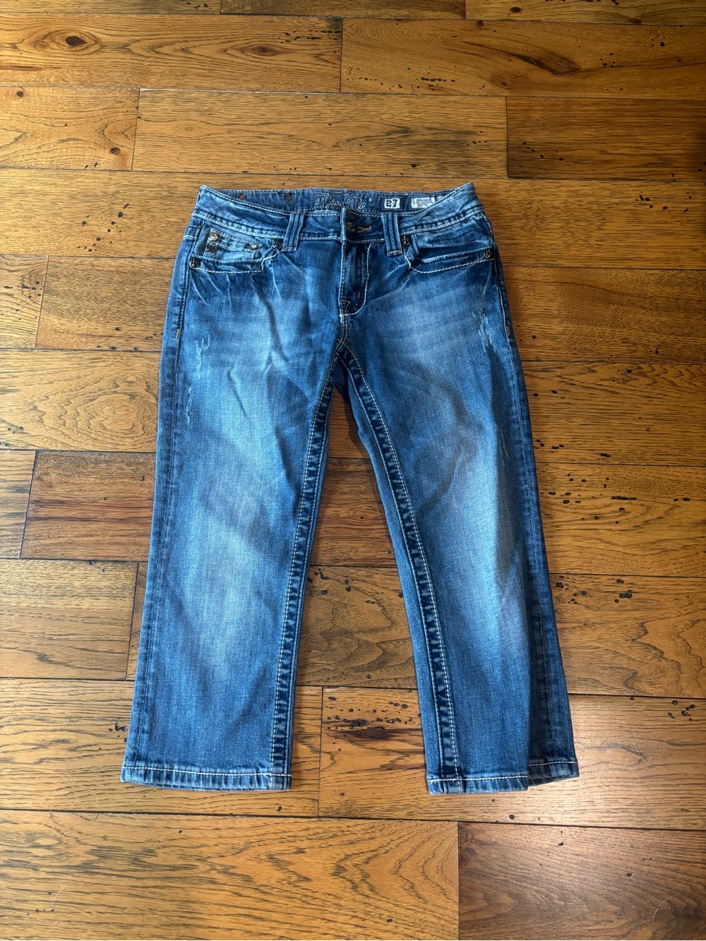 Miss Me Faded Blue Relaxed Jean Women’s Capris Embellished Pockets Size 27